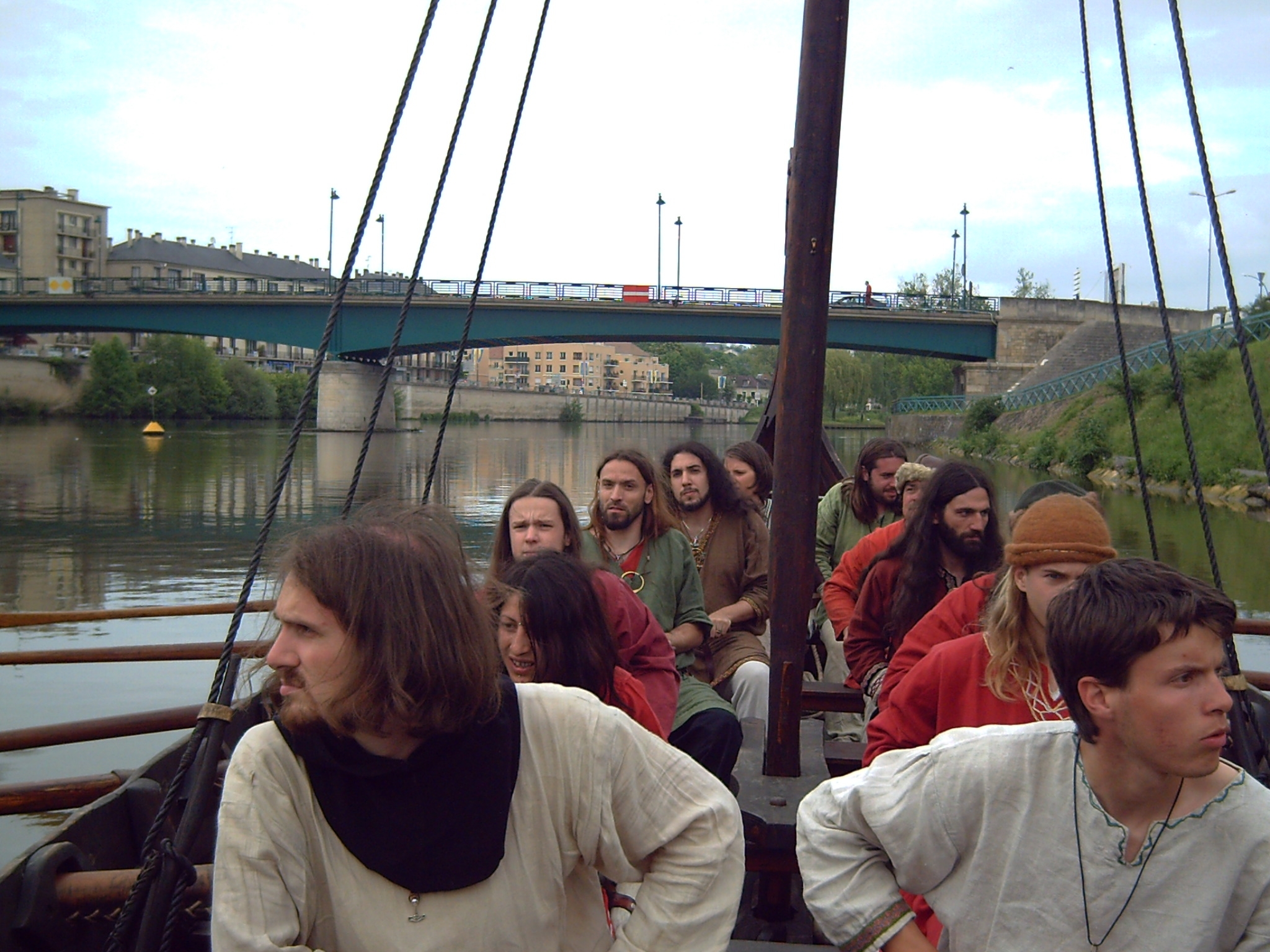 La branche rouge en bateau